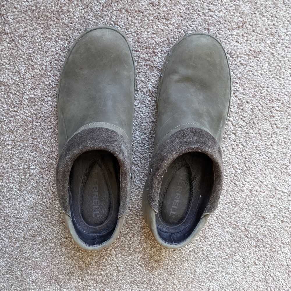 Merrell Drizzle Olive Green Taupe Leather Studded Waterproof Clogs